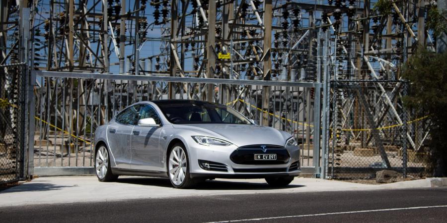  Tesla Model S P85 2012 года  (AU) (фото 1 из 10)